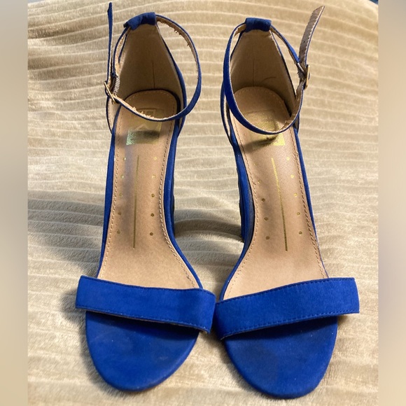 FRH Hazel Faux Suede Block Heels Floral Embroidered Open Toe Ankle Strap Sz 8.5 - Picture 3 of 16